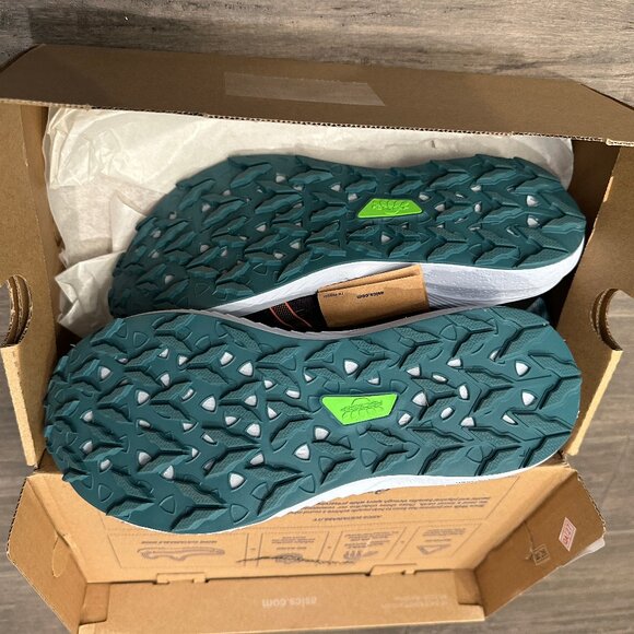 New w/tag ASICS Women Fuji Lite 3 Night Shade/Nova Orange size 8.5 - Picture 3 of 4